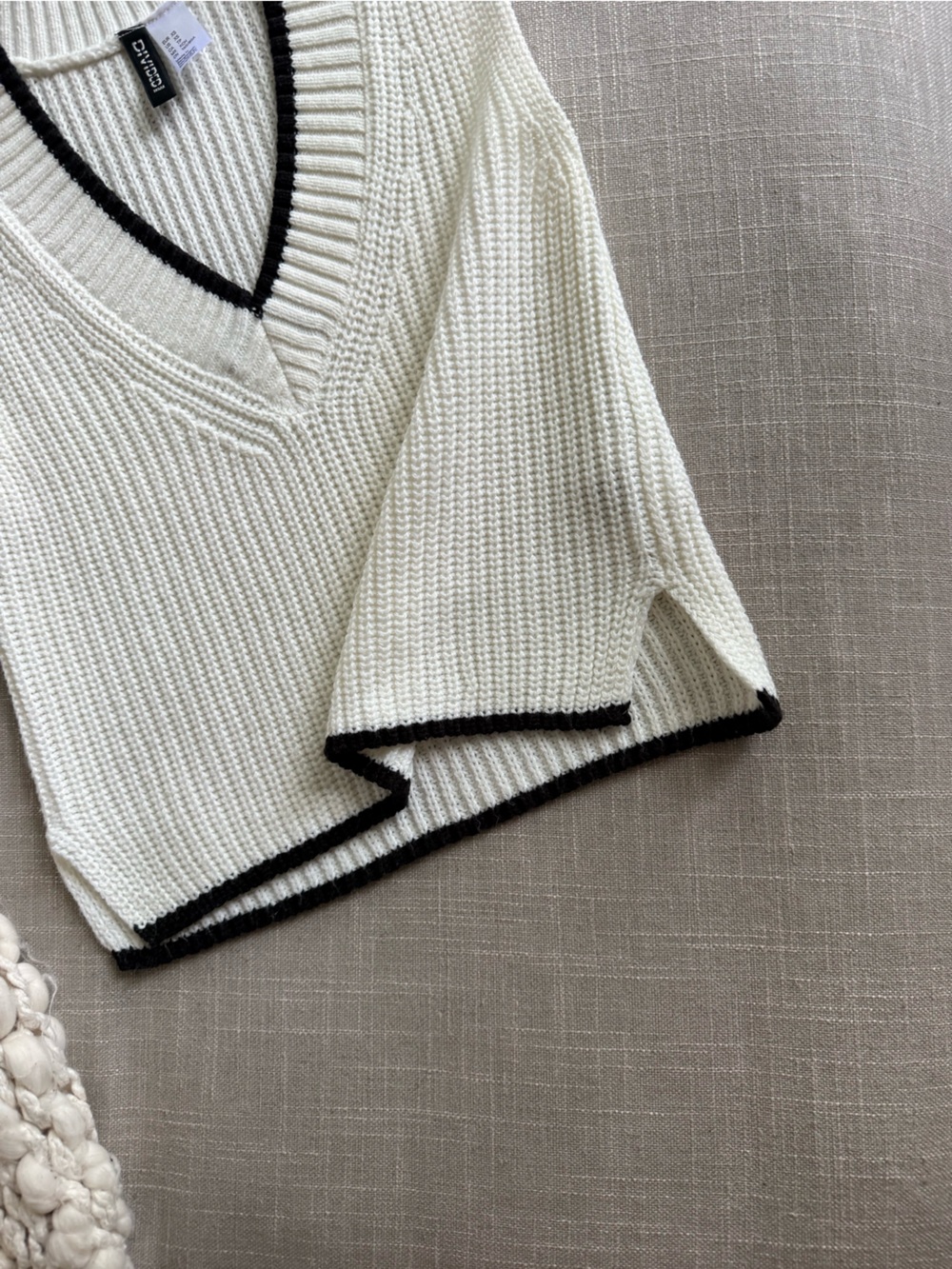 H&M Knit Vest - Picture 3 of 4